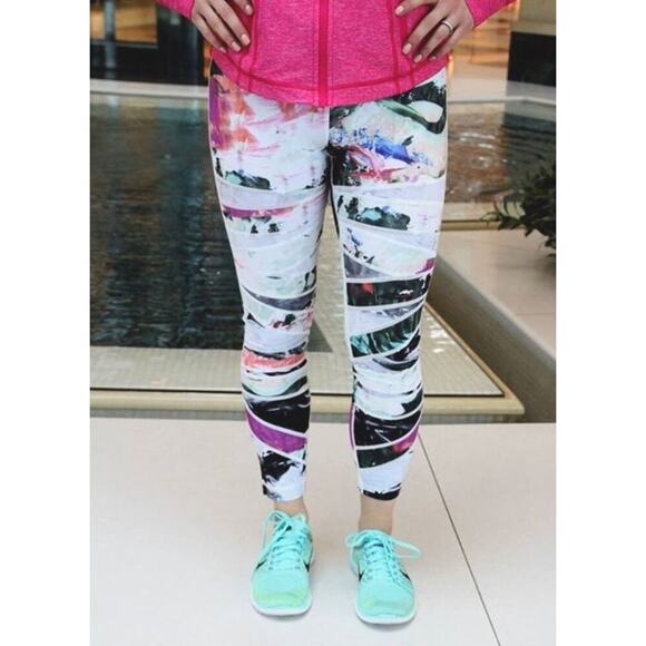 LULULEMON Rare High Times Pant Sz 4 Multi / Biggie Pigment Wave White Black - Picture 6 of 11